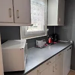 Townhouse With Pool 艾姆布里亚布拉瓦