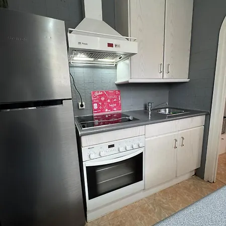 Townhouse With Pool * אמפוריבראבה