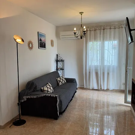 Townhouse With Pool בית נופש *