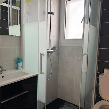 Townhouse With Pool אמפוריבראבה